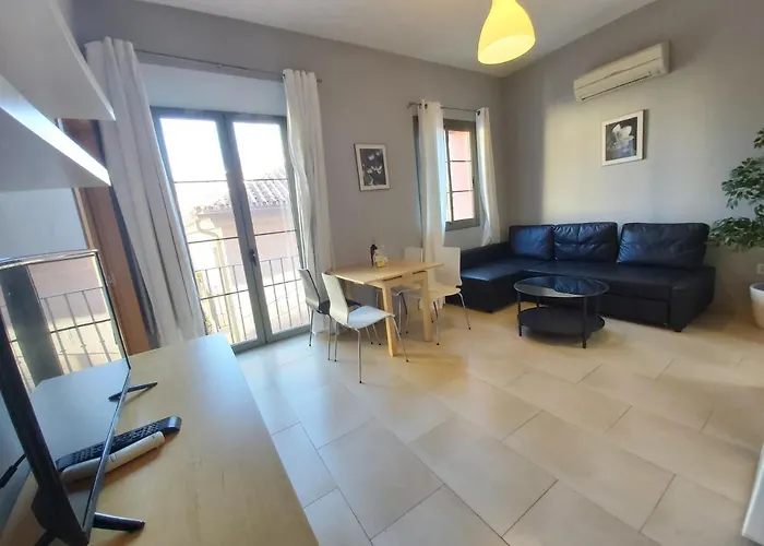 Del Parque Flats